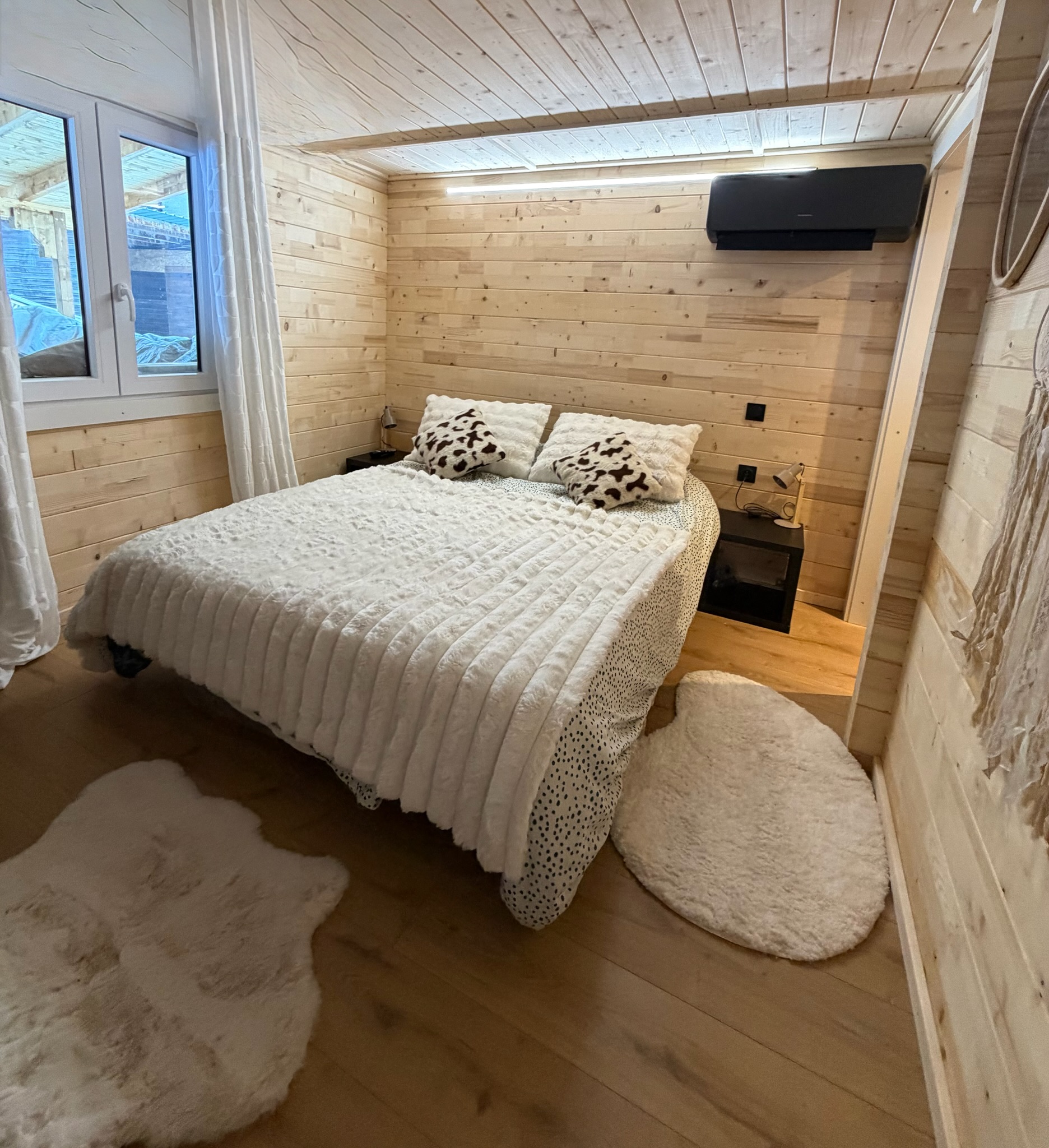 room-thumbnail